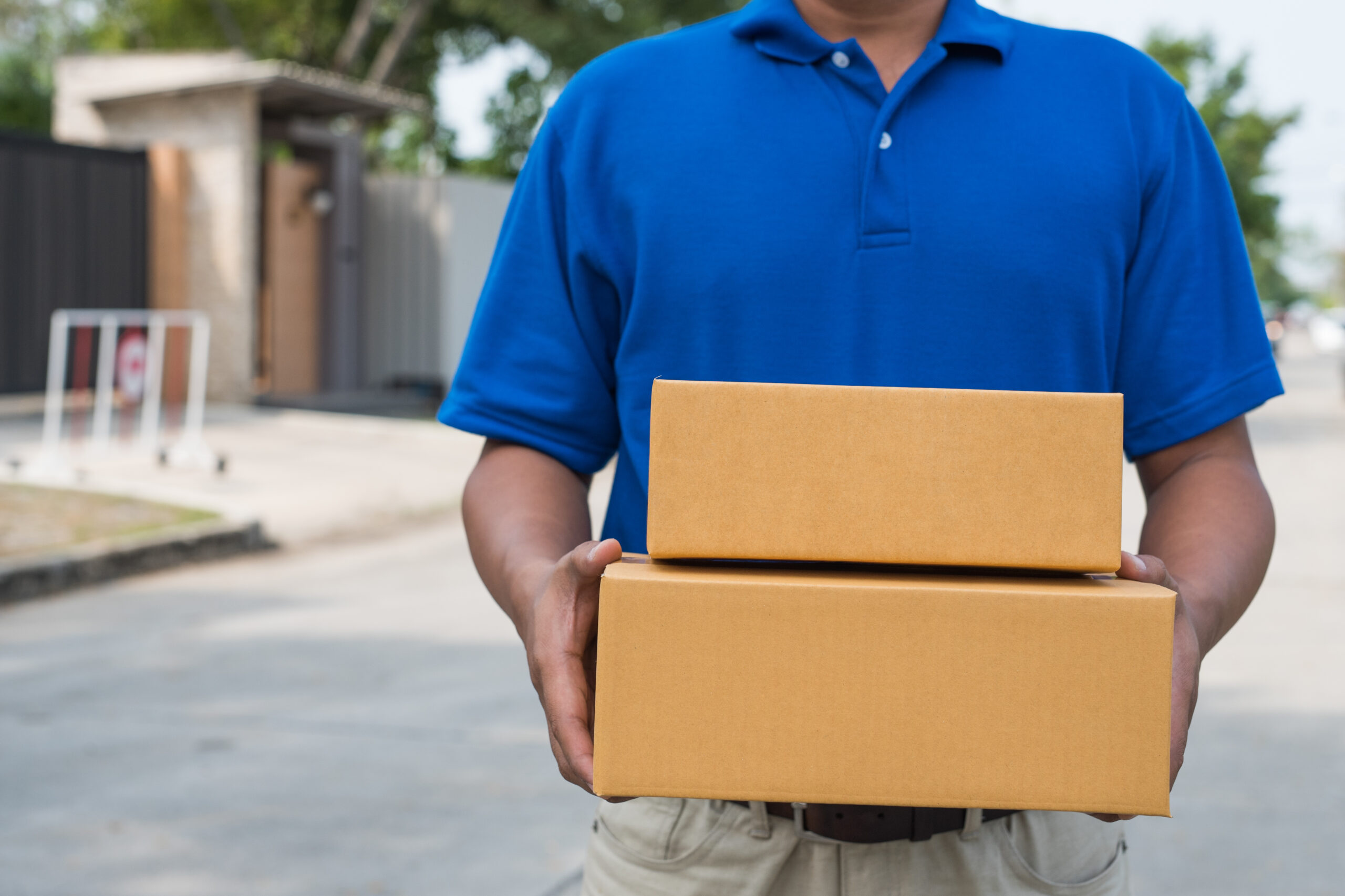Read more about the article Safeguarding Confidentiality: Why My PA’s Driver Service is Your Trusted Courier Partner in Dubai
